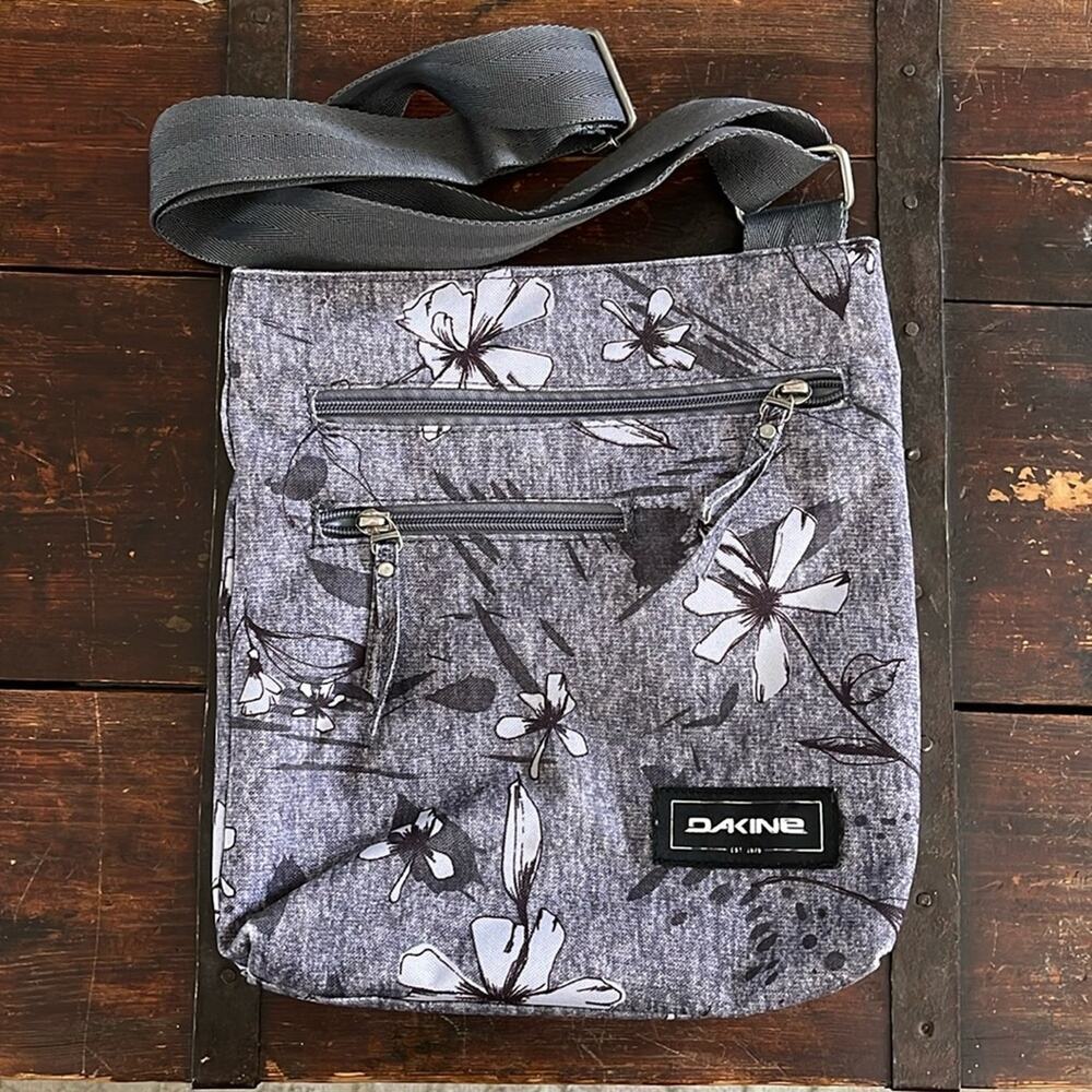Dakine Gray Floral Print Jojo Crossbody 10.5"x10.5"x1.5"